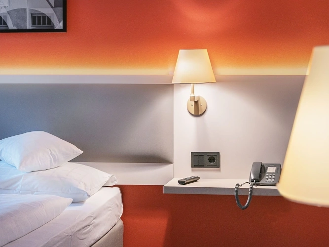Standard Double room with street view