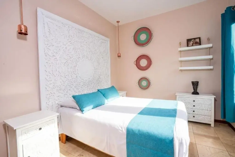 3 Bedrooms Cottage
