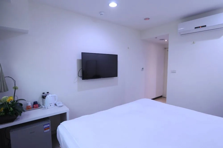 ELIM Hotel