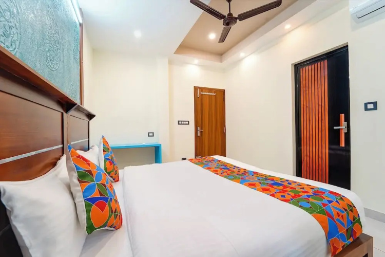 Fabhotel Kafeel Homes