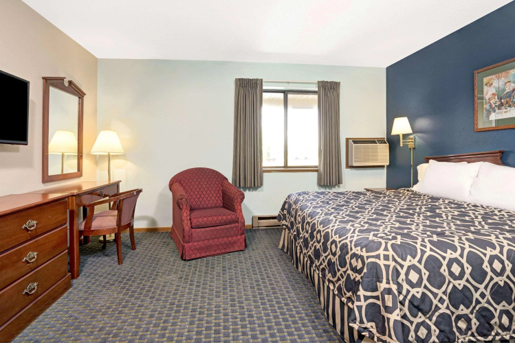River Hill Inn & Suites
