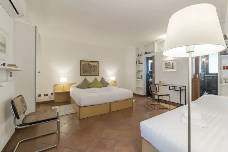 3 Bedrooms Apartment