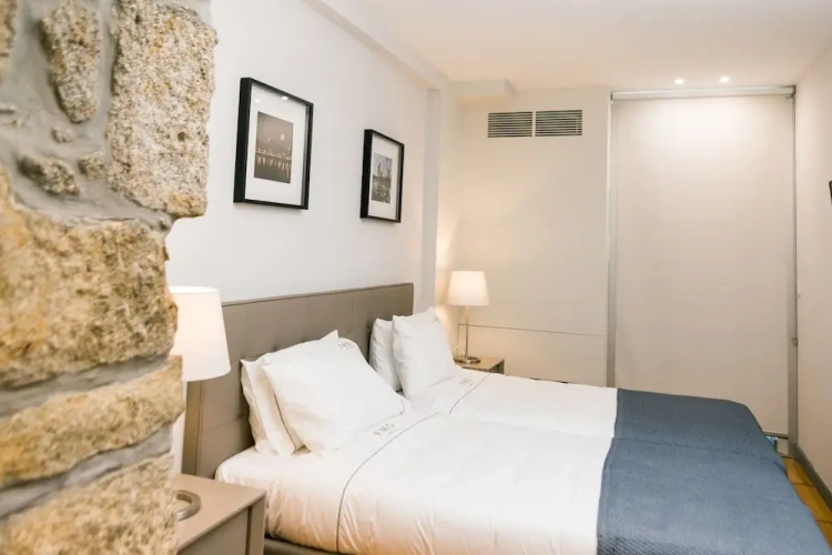 2 Bedrooms Apartment with garden view
