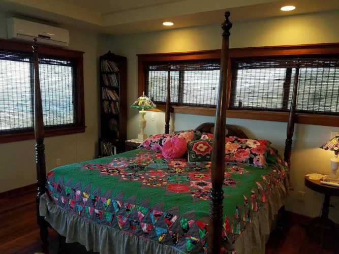 Kona Palace in Captain Cook