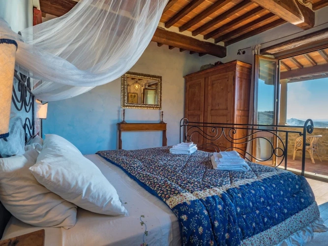 4 Bedrooms Villa with balcony