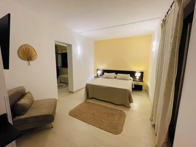 Standard Triple room with balcony