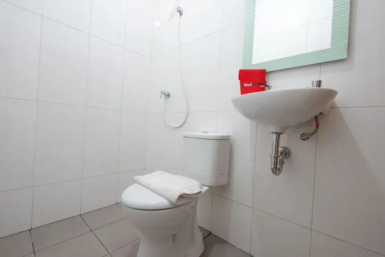 OYO 90426 Near Mall Ciputra 2