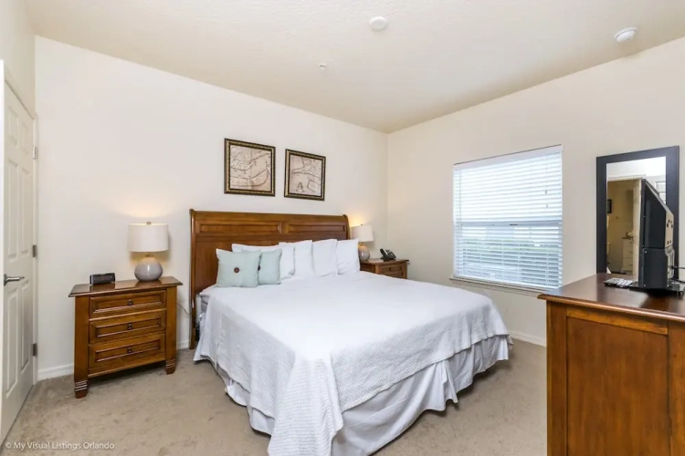 4 Bedrooms Cottage