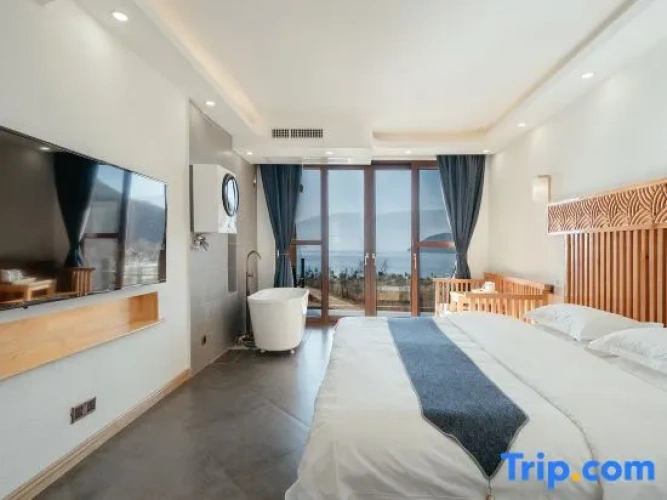 Standard Double room with lake view
