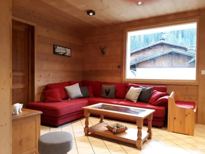 3 Bedrooms Apartment