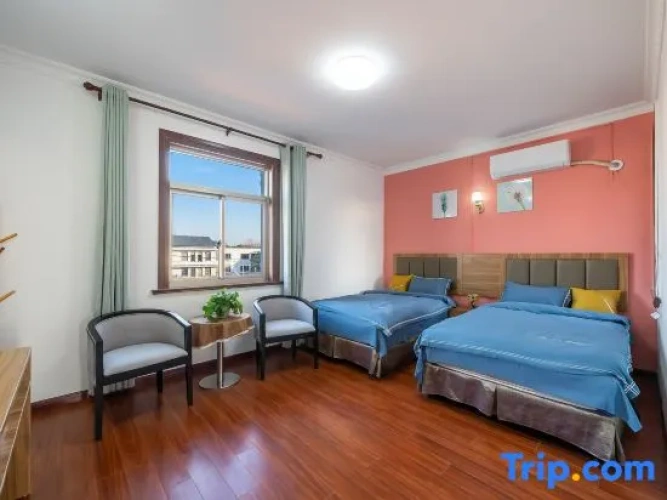 3 Bedrooms Bed in Dorm