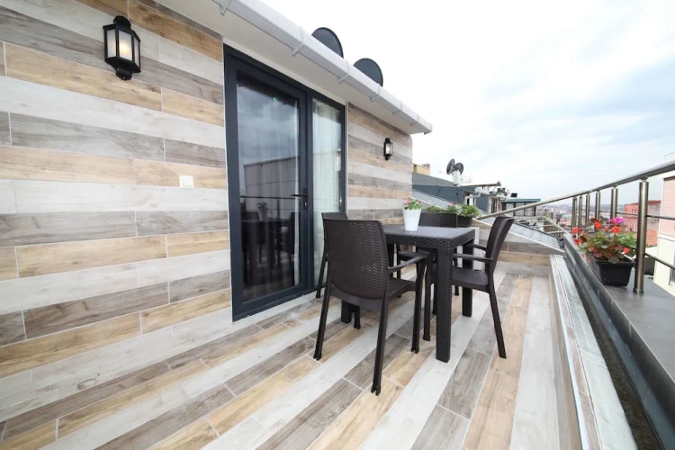 Taksim Corner Suite