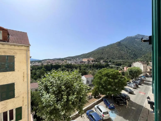 Joli appartement F2 centre ville de Corte