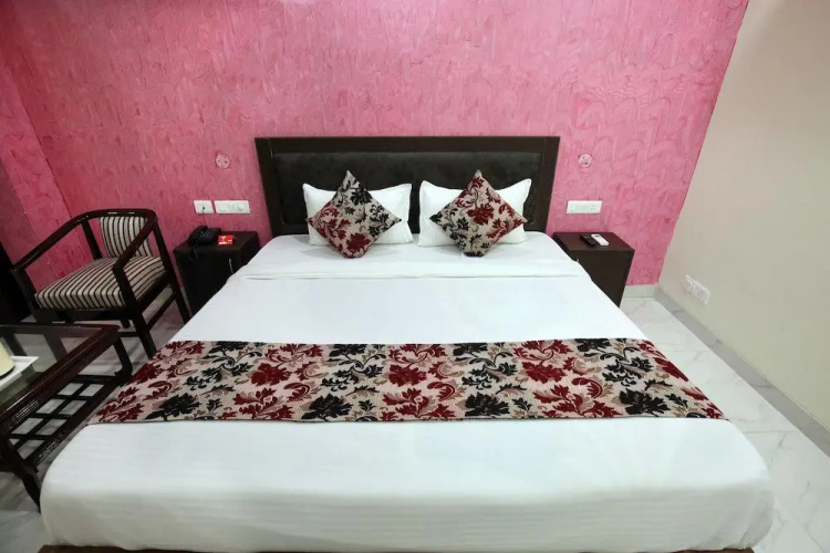 OYO 9040 Hotel Alpine