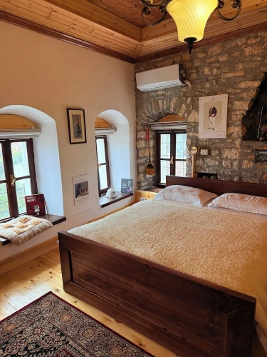 Deluxe Triple room with city view