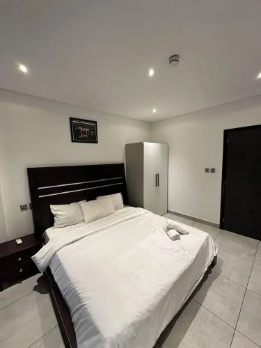 Peravi Suites at the Signature