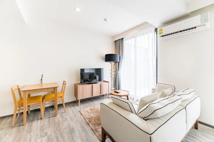The Deck Condo Patong By Vip