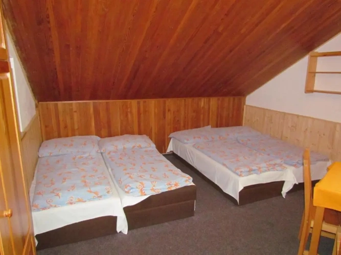 Standard Quintuple room