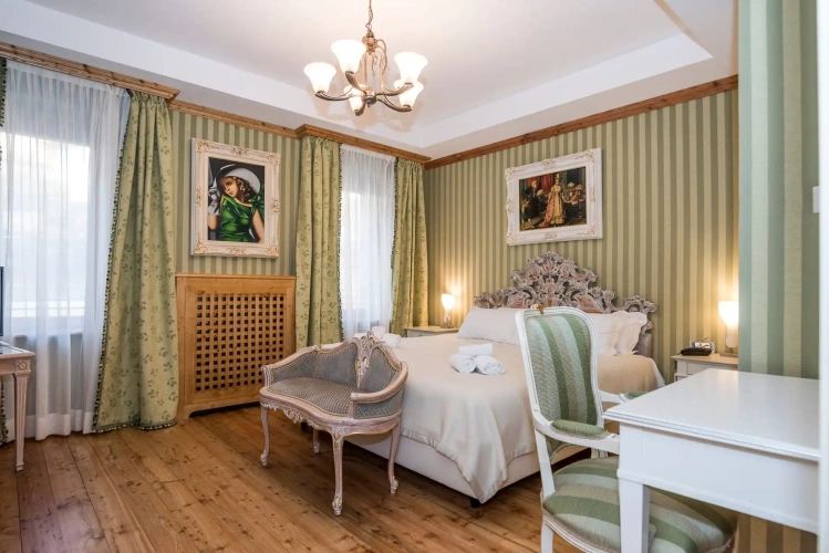 Deluxe Single room
