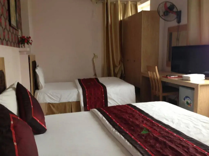 Red Sunset Hotel