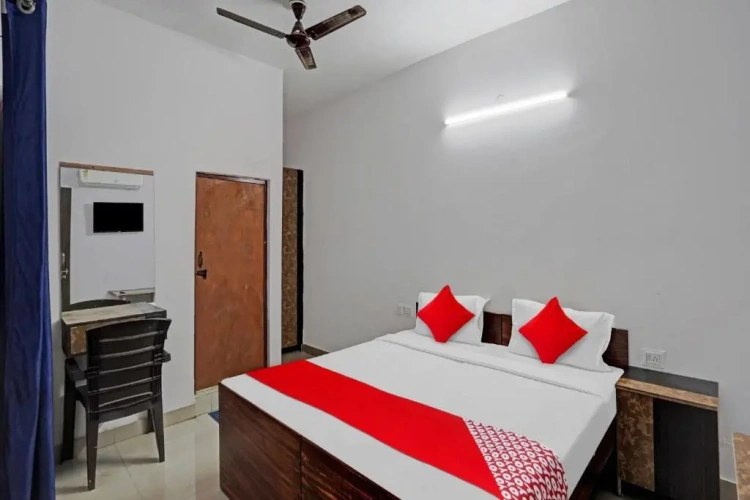 Classic Triple room