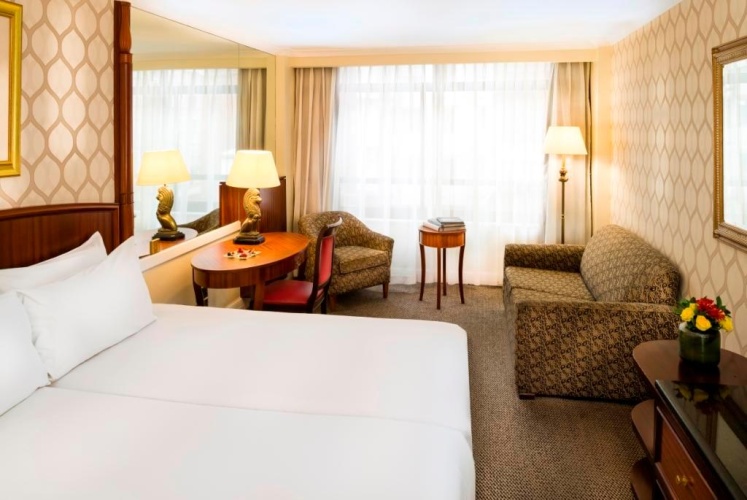Club Twin room
