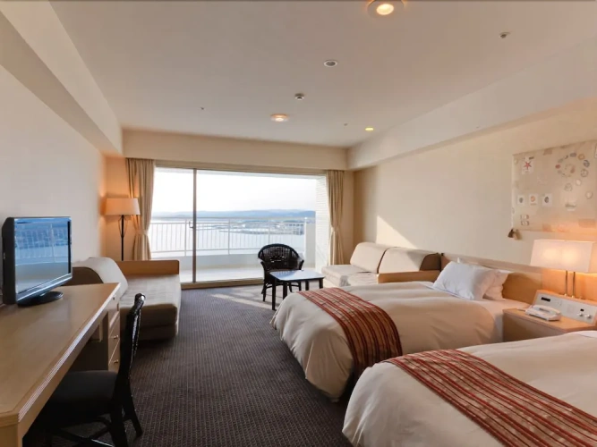 Standard Quadruple room with balcony and with ocean view
