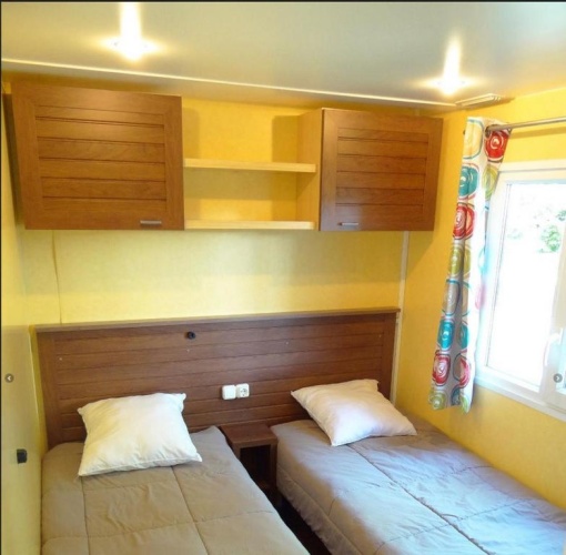 3 Bedrooms Comfort room