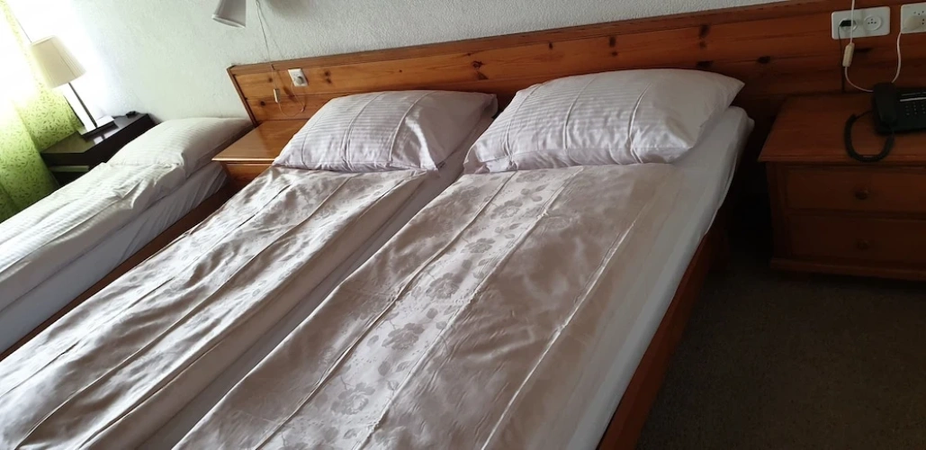 Standard Triple room with balcony and with lake view