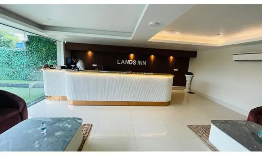 Fabhotel Lands Inn