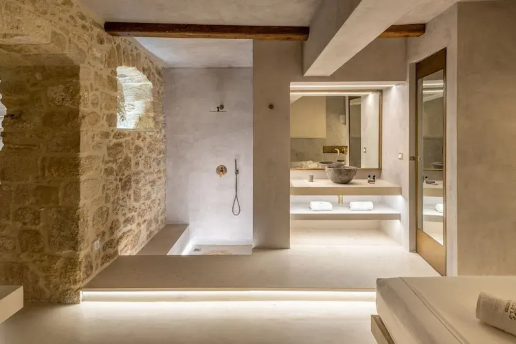Inotropes Boutique Suites