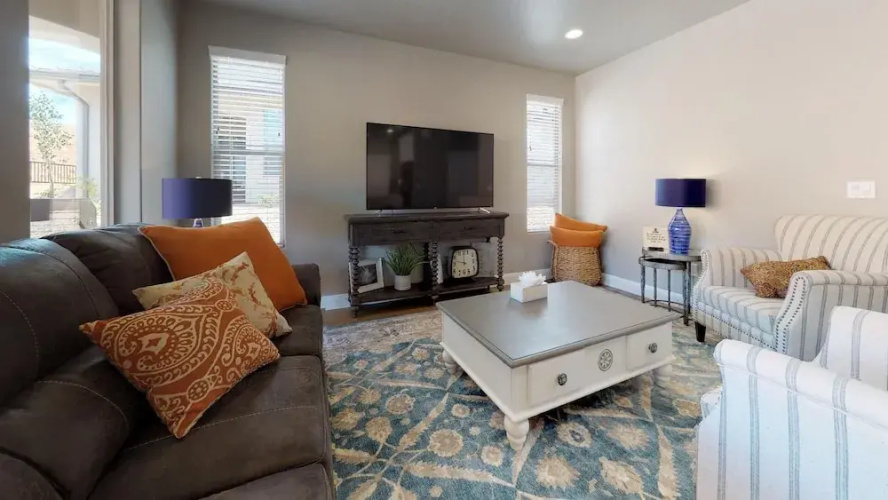 Twelve Oh Seven 4 Bedroom Apts
