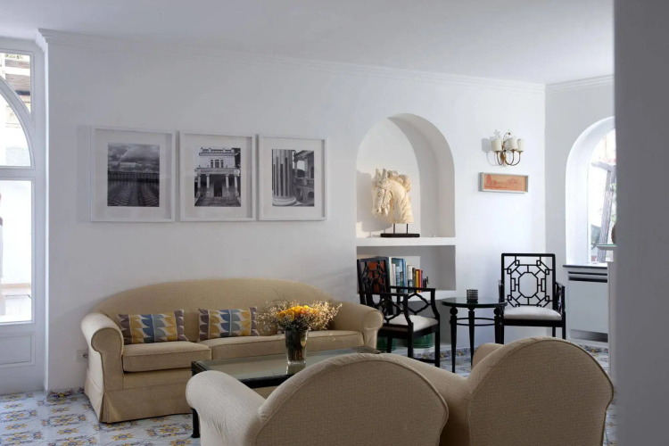 Hotel Canasta