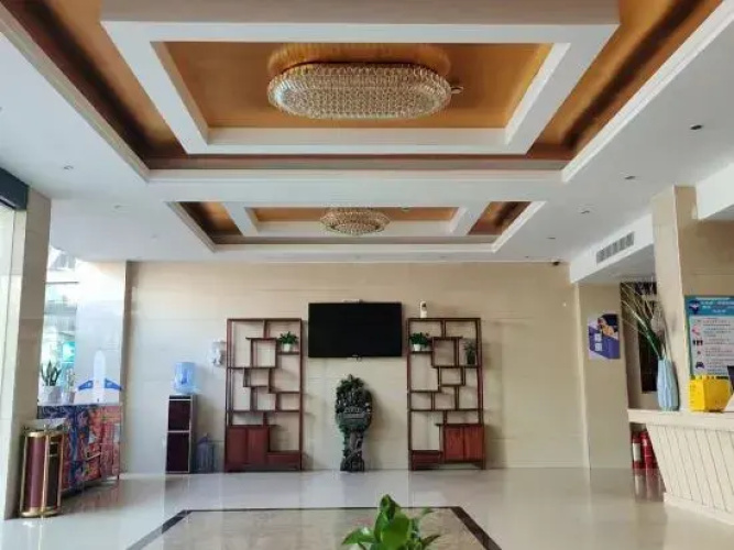 Xinyang Yuelong Hotel