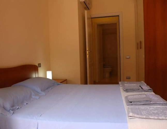 2 Bedrooms Cottage