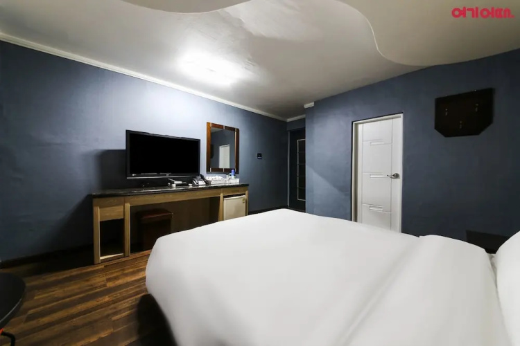 Awesome Hotel