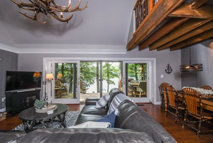 Bearfoot Lodge by Taylor Made Deep Creek