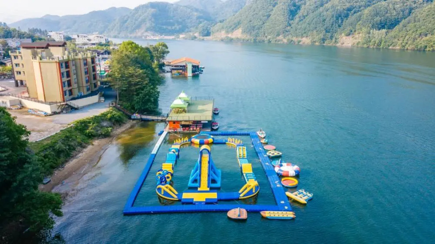 Clover Resort