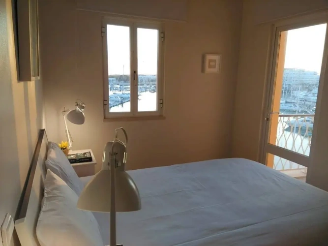 3 Bedrooms Deluxe Apartment with harbour view