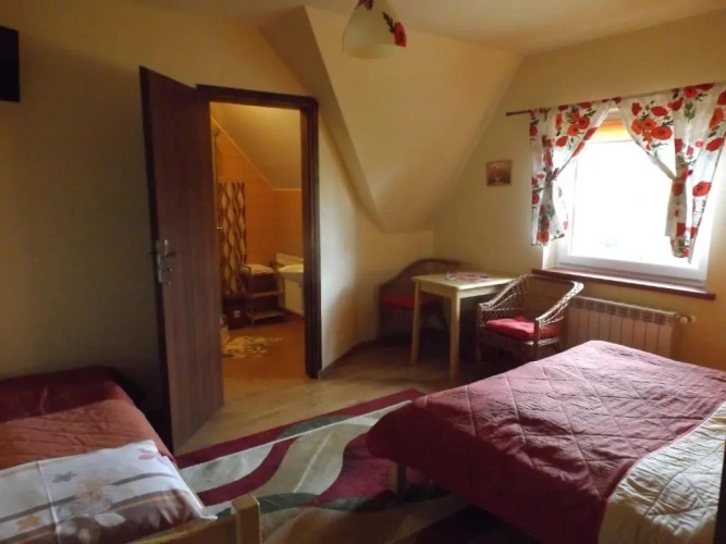 Standard Triple room