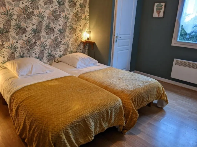 Standard Quadruple room with garden view
