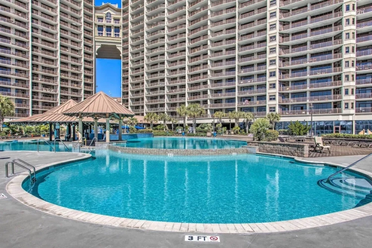 2 Bedrooms Apartment with balcony