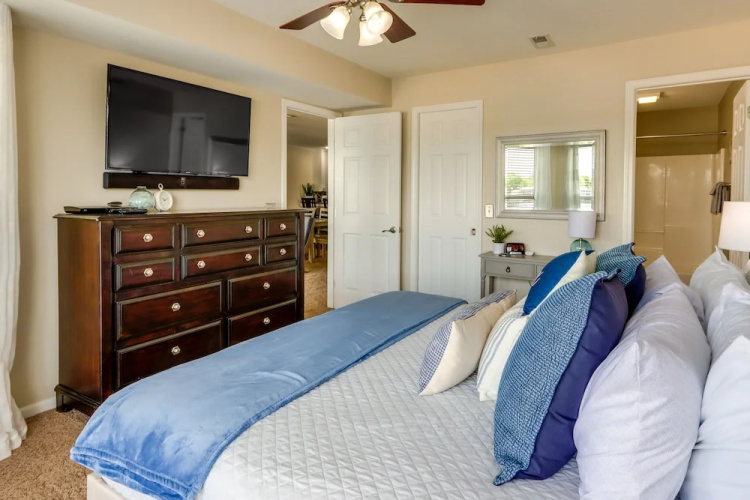 Lake Views + Pool Access: Condo in Osage Beach!