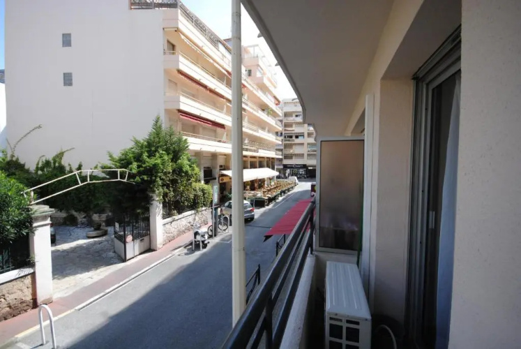 Le Palais Rouaze / Beg4012 / 2p