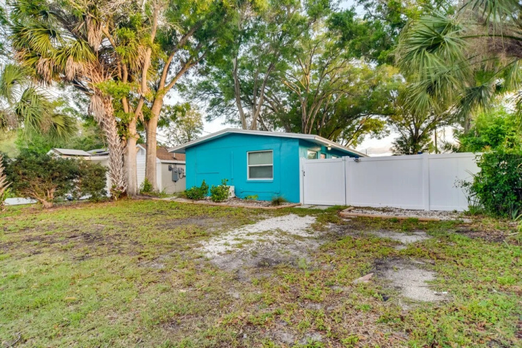 Dog-friendly Largo Apartment w/ Large Shared Yard!