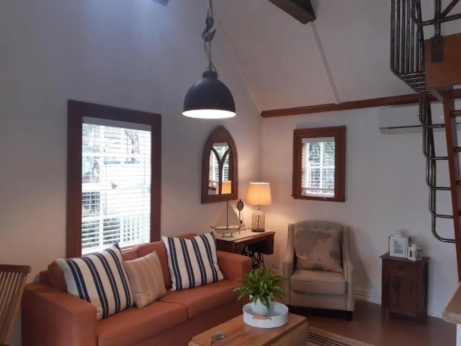 1 Bedroom Cottage with garden view