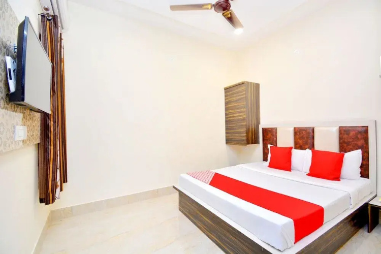 Oyo 41151 Cj Cottage