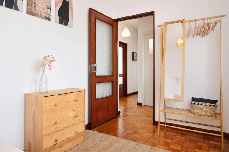 ! Luminous 2BR Top Floor ! Praça da República