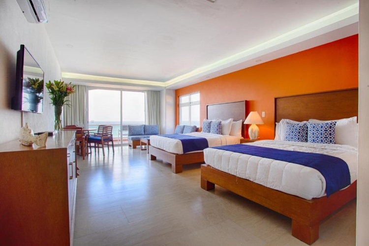 Premium Sextuple Suite beachfront