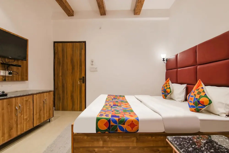 Fabhotel Grover